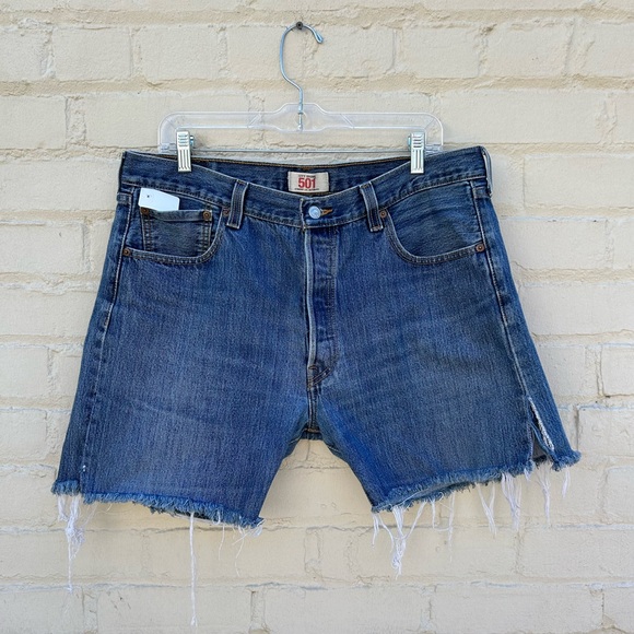 Vintage Levi's 501 Medium Wash Cut off Frayed Hem Denim Shorts - Picture 1 of 5